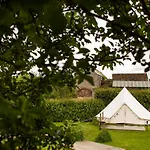 Деревянный коттедж Corcreggan Mill B&b, Self-catering & Glamping